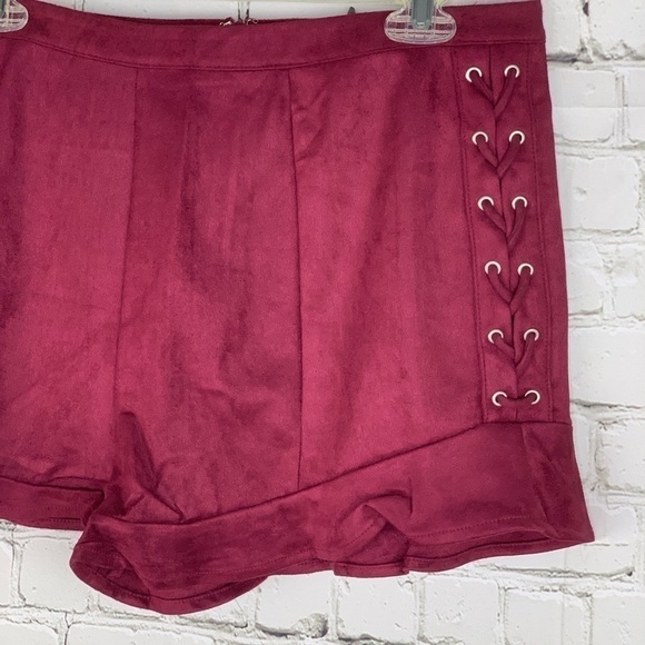 New- Forever 21 Burgundy Faux Suede Lace-Up Shorts - Picture 8 of 8